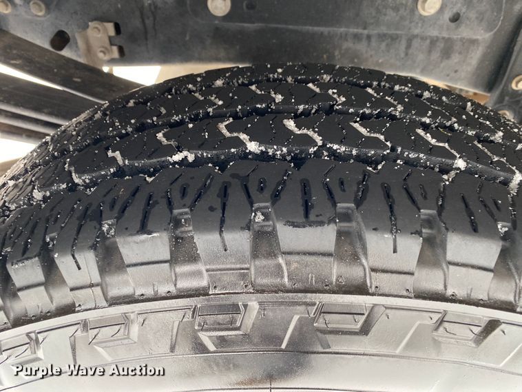 image for item DN8158 2018 Ford F250 Super Duty  Crew Cab flatbed pickup truck