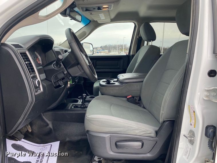 image for item DN8160 2014 Dodge Ram 2500HD  Crew Cab pickup truck