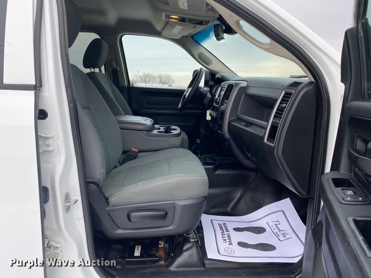 image for item DN8160 2014 Dodge Ram 2500HD  Crew Cab pickup truck