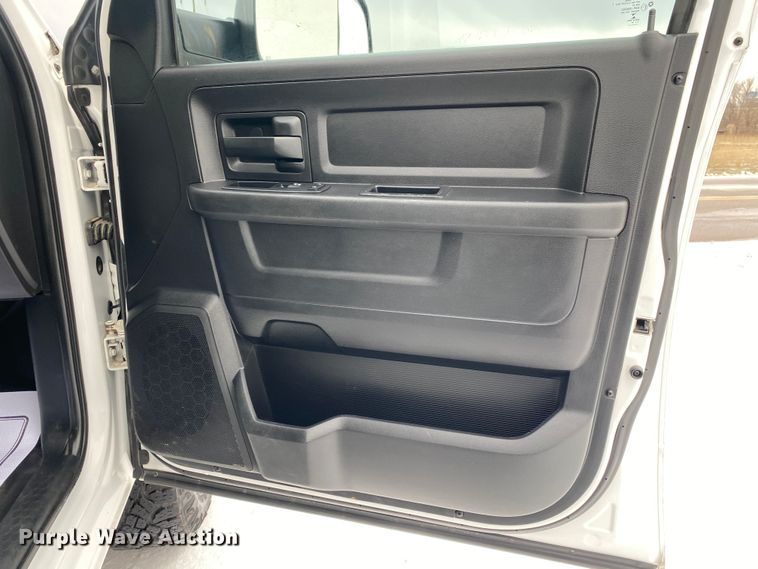 image for item DN8160 2014 Dodge Ram 2500HD  Crew Cab pickup truck