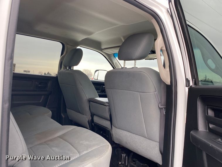 image for item DN8160 2014 Dodge Ram 2500HD  Crew Cab pickup truck