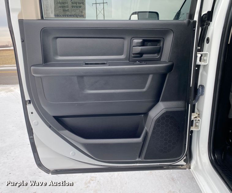 image for item DN8160 2014 Dodge Ram 2500HD  Crew Cab pickup truck