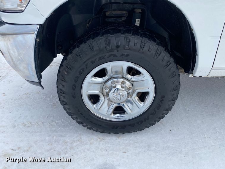 image for item DN8160 2014 Dodge Ram 2500HD  Crew Cab pickup truck