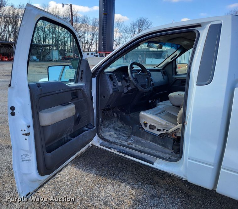 image for item DO3543 2010 Ford F150 XL  pickup truck