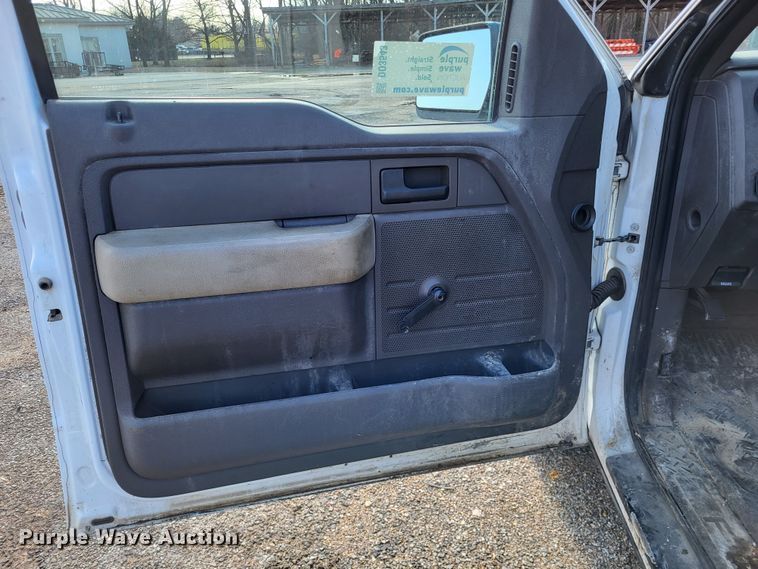 image for item DO3543 2010 Ford F150 XL  pickup truck