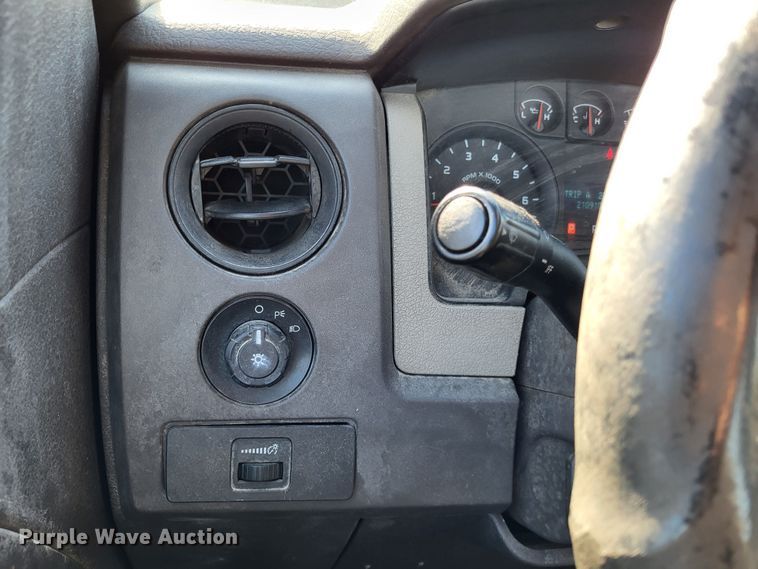 image for item DO3543 2010 Ford F150 XL  pickup truck