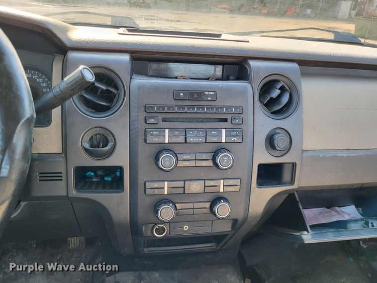 image for item DO3543 2010 Ford F150 XL  pickup truck