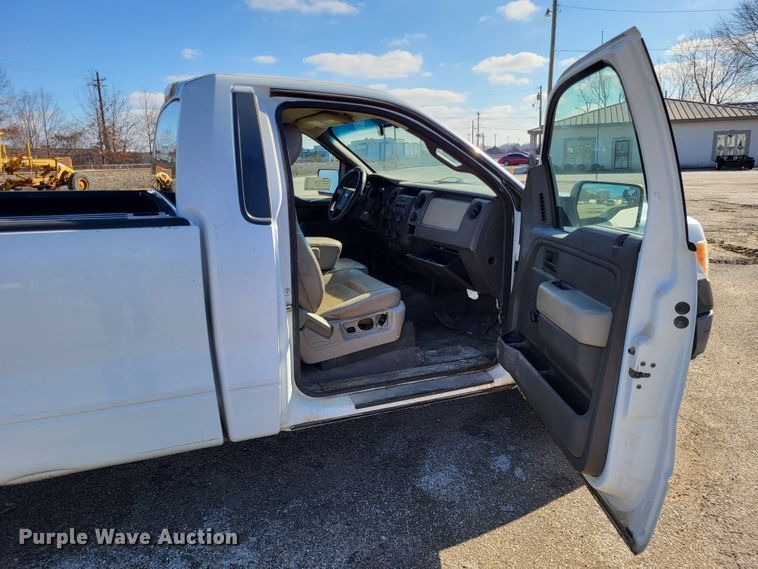 image for item DO3543 2010 Ford F150 XL  pickup truck