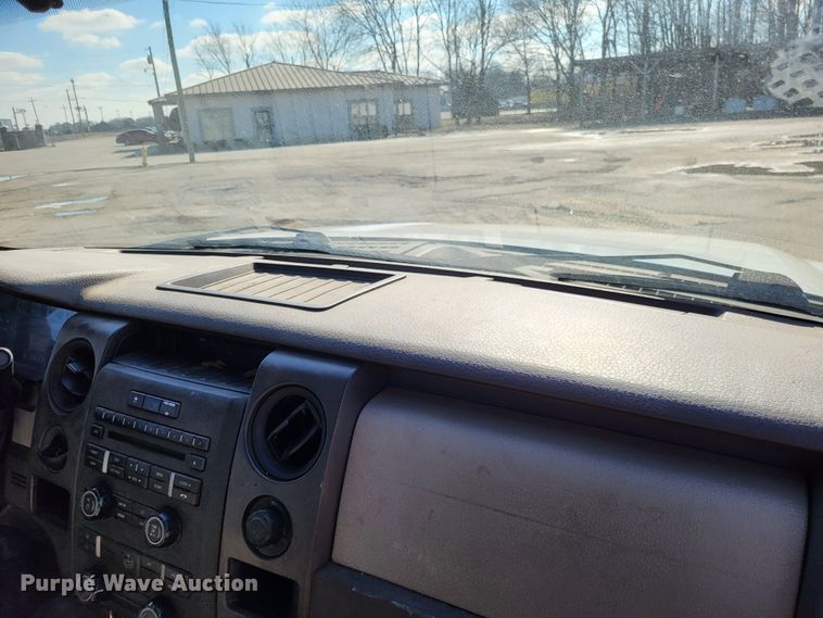 image for item DO3543 2010 Ford F150 XL  pickup truck