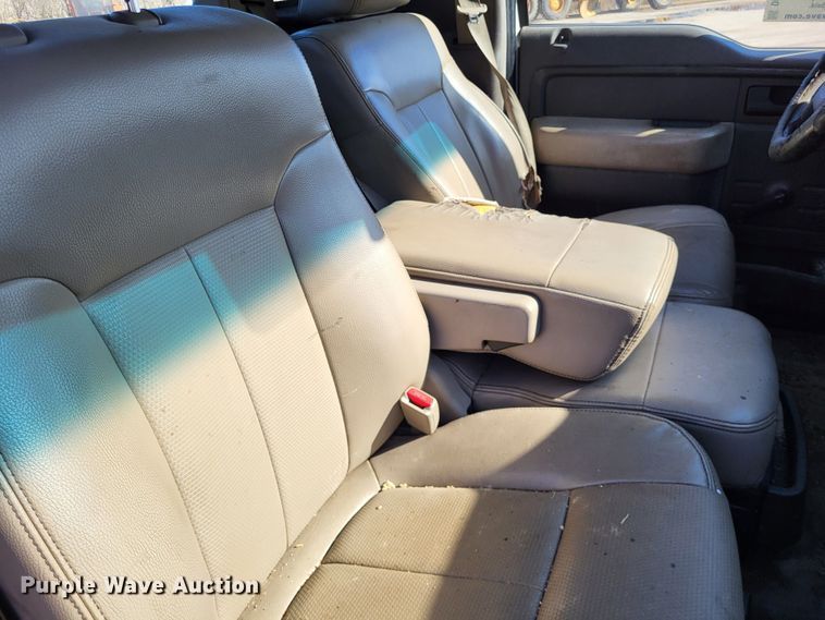 image for item DO3543 2010 Ford F150 XL  pickup truck