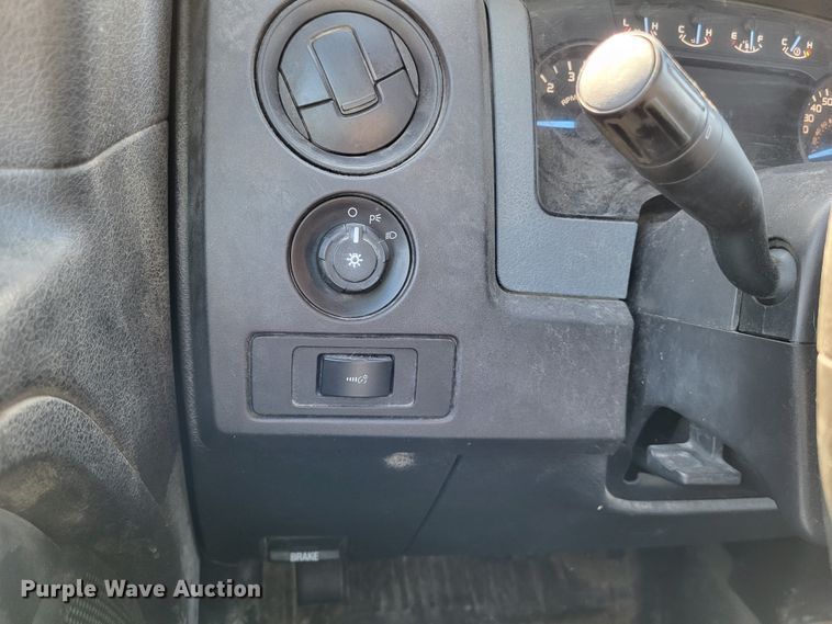 image for item DO3544 2012 Ford F150 XL  pickup truck