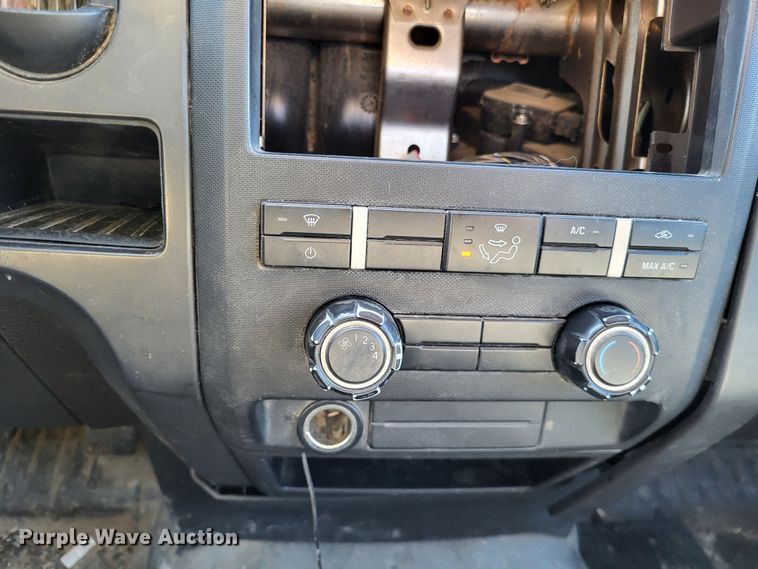 image for item DO3544 2012 Ford F150 XL  pickup truck