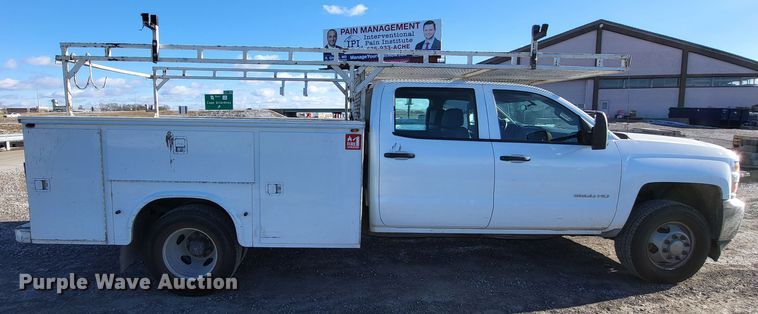 image for item DO3555 2015 Chevrolet Silverado 3500HD  Crew Cab utility bed pickup truck