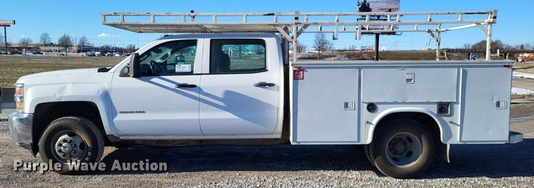 image for item DO3555 2015 Chevrolet Silverado 3500HD  Crew Cab utility bed pickup truck