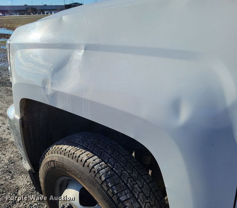 image for item DO3555 2015 Chevrolet Silverado 3500HD  Crew Cab utility bed pickup truck