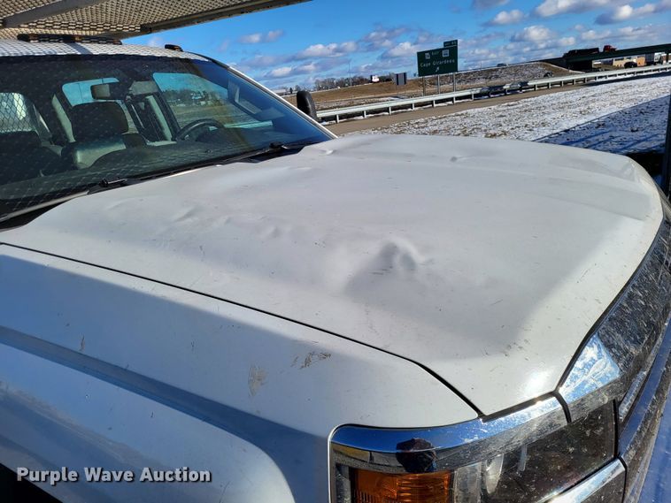 image for item DO3555 2015 Chevrolet Silverado 3500HD  Crew Cab utility bed pickup truck