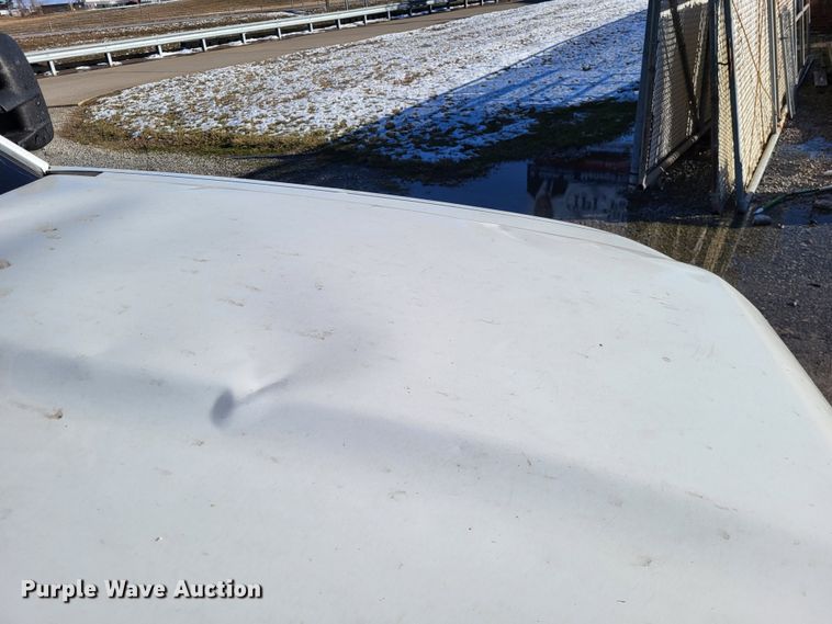 image for item DO3555 2015 Chevrolet Silverado 3500HD  Crew Cab utility bed pickup truck