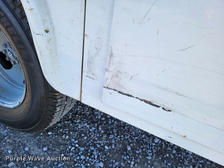 image for item DO3555 2015 Chevrolet Silverado 3500HD  Crew Cab utility bed pickup truck