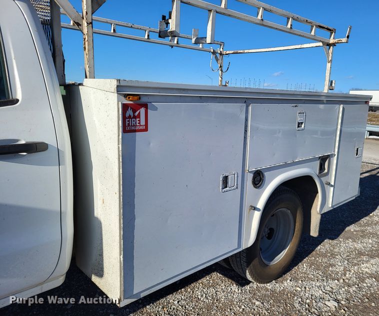 image for item DO3555 2015 Chevrolet Silverado 3500HD  Crew Cab utility bed pickup truck