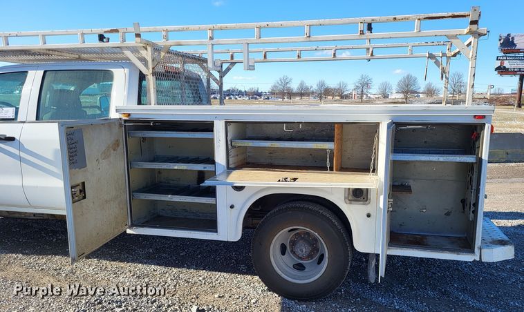 image for item DO3555 2015 Chevrolet Silverado 3500HD  Crew Cab utility bed pickup truck