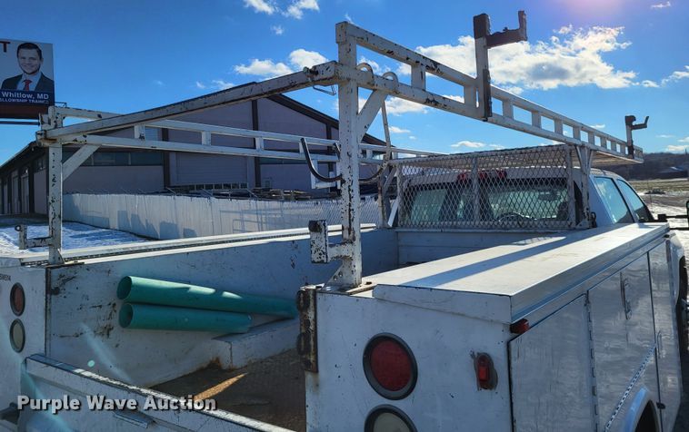 image for item DO3555 2015 Chevrolet Silverado 3500HD  Crew Cab utility bed pickup truck