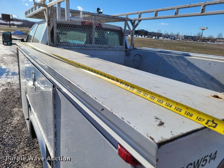 image for item DO3555 2015 Chevrolet Silverado 3500HD  Crew Cab utility bed pickup truck