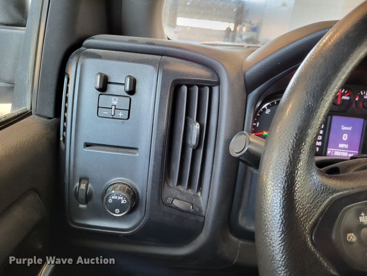 image for item DO3555 2015 Chevrolet Silverado 3500HD  Crew Cab utility bed pickup truck