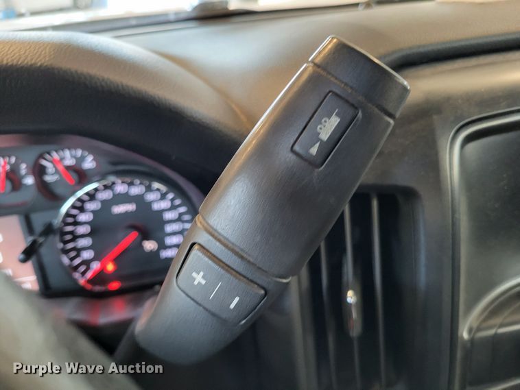 image for item DO3555 2015 Chevrolet Silverado 3500HD  Crew Cab utility bed pickup truck