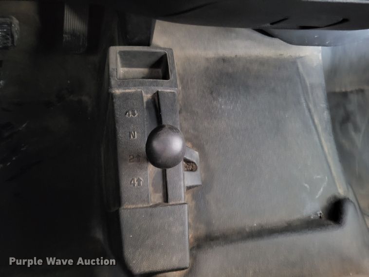 image for item DO3555 2015 Chevrolet Silverado 3500HD  Crew Cab utility bed pickup truck