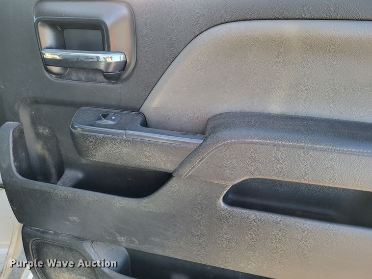 image for item DO3555 2015 Chevrolet Silverado 3500HD  Crew Cab utility bed pickup truck