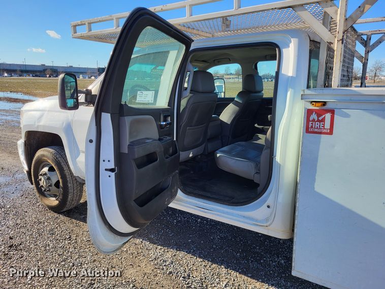 image for item DO3555 2015 Chevrolet Silverado 3500HD  Crew Cab utility bed pickup truck