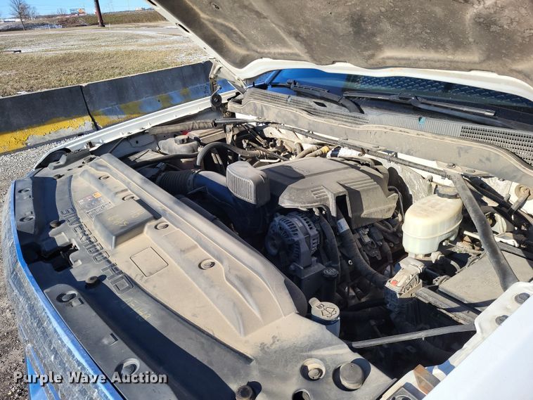 image for item DO3555 2015 Chevrolet Silverado 3500HD  Crew Cab utility bed pickup truck