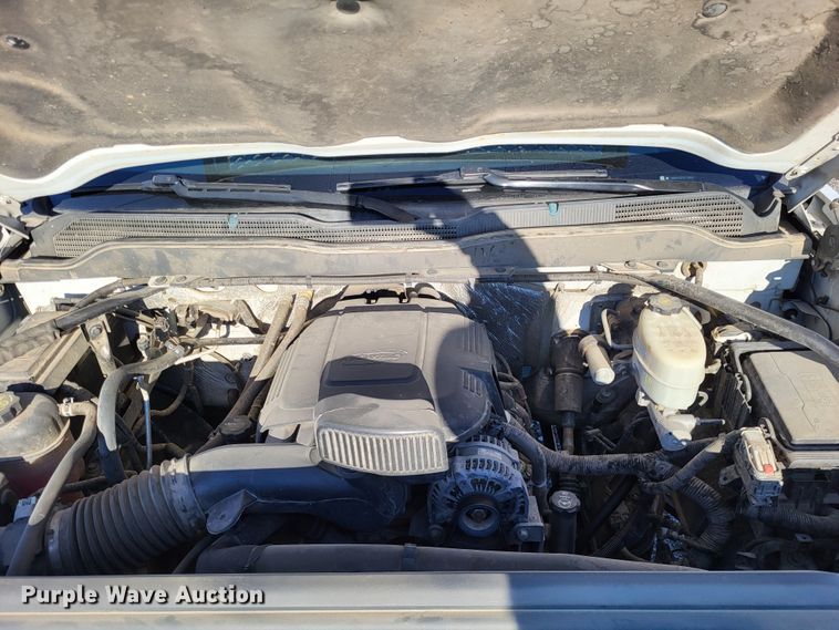 image for item DO3555 2015 Chevrolet Silverado 3500HD  Crew Cab utility bed pickup truck