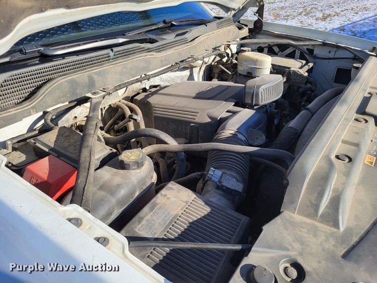 image for item DO3555 2015 Chevrolet Silverado 3500HD  Crew Cab utility bed pickup truck