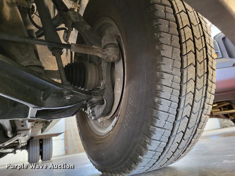 image for item DO3555 2015 Chevrolet Silverado 3500HD  Crew Cab utility bed pickup truck