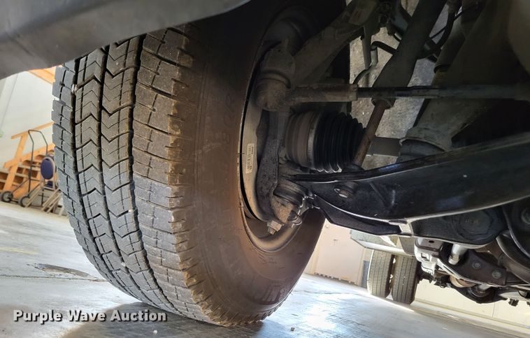 image for item DO3555 2015 Chevrolet Silverado 3500HD  Crew Cab utility bed pickup truck