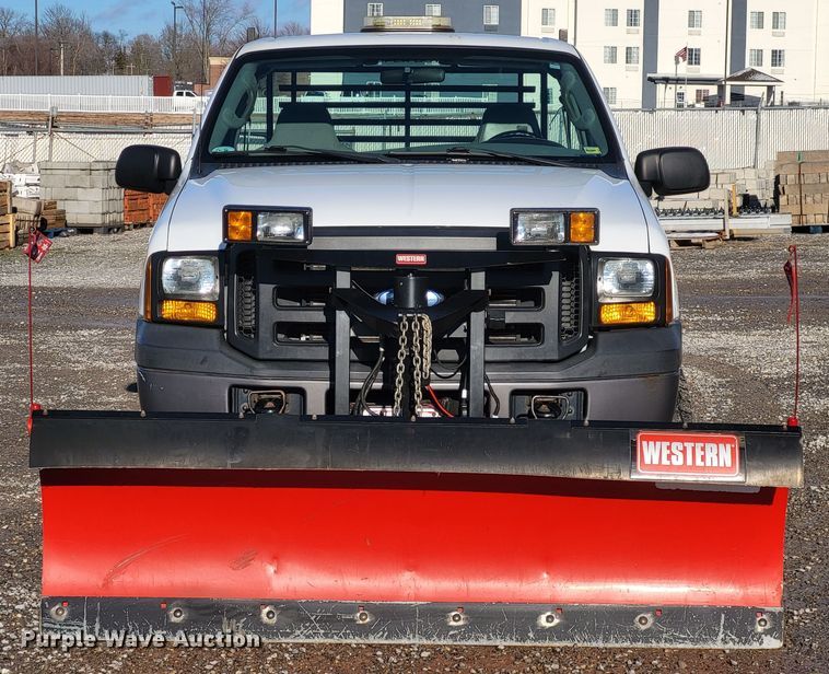 image for item DO3556 2007 Ford F250 Super Duty XL  pickup truck