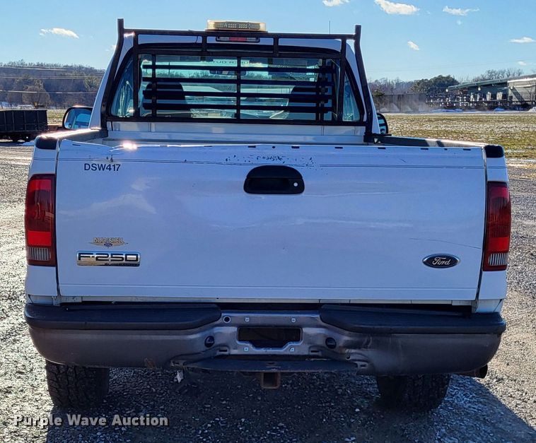 image for item DO3556 2007 Ford F250 Super Duty XL  pickup truck