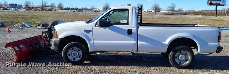 image for item DO3556 2007 Ford F250 Super Duty XL  pickup truck