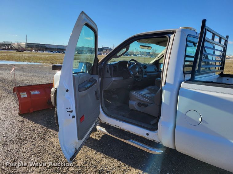 image for item DO3556 2007 Ford F250 Super Duty XL  pickup truck