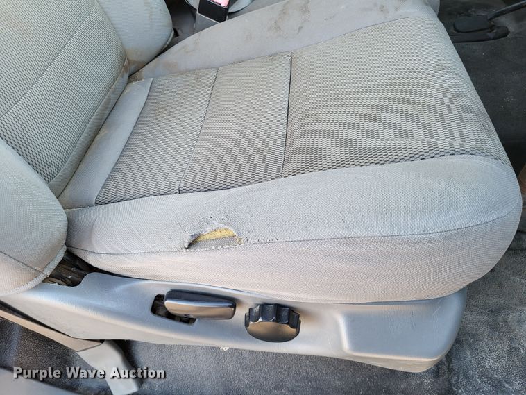 image for item DO3556 2007 Ford F250 Super Duty XL  pickup truck