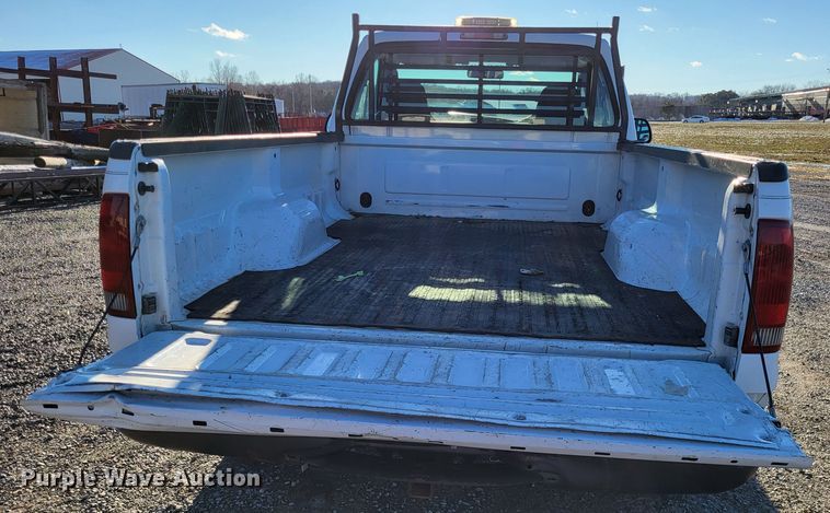 image for item DO3556 2007 Ford F250 Super Duty XL  pickup truck