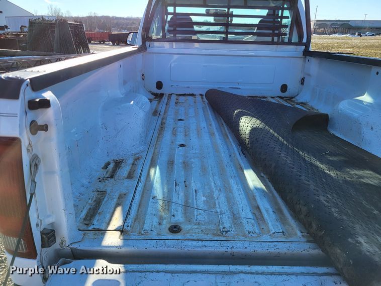 image for item DO3556 2007 Ford F250 Super Duty XL  pickup truck