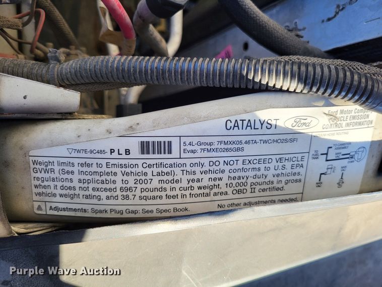 image for item DO3556 2007 Ford F250 Super Duty XL  pickup truck