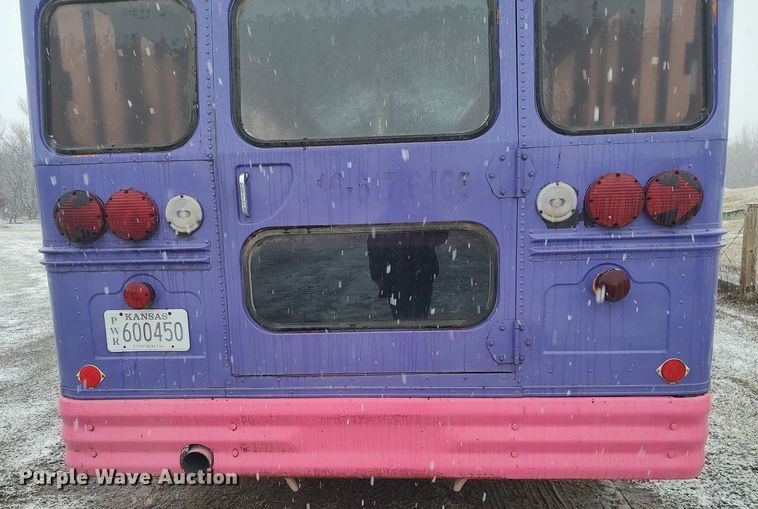 image for item DO3698 1990 Blue Bird TC2000  party bus