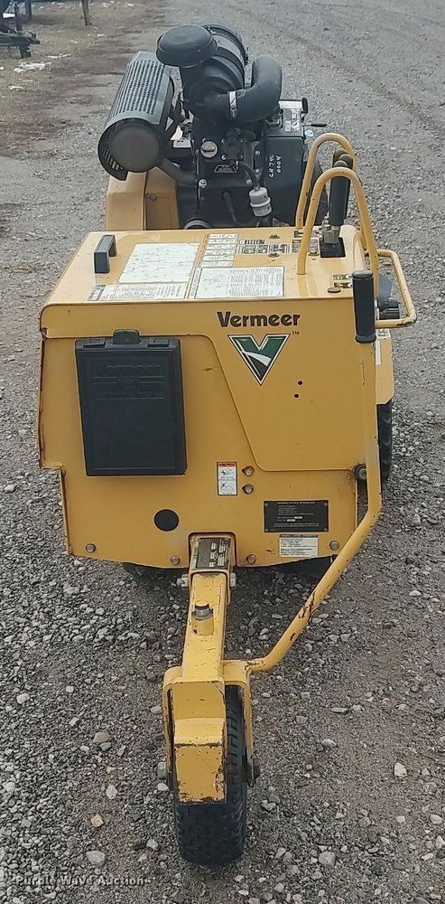 image for item DO3718 2011 Vermeer SC252  stump grinder