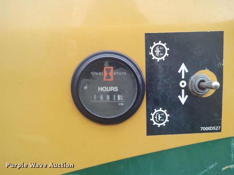 image for item DO3718 2011 Vermeer SC252  stump grinder