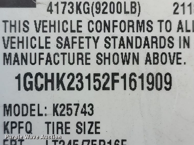 image for item DO3725 2002 Chevrolet Silverado 2500HD  Crew Cab flatbed pickup truck