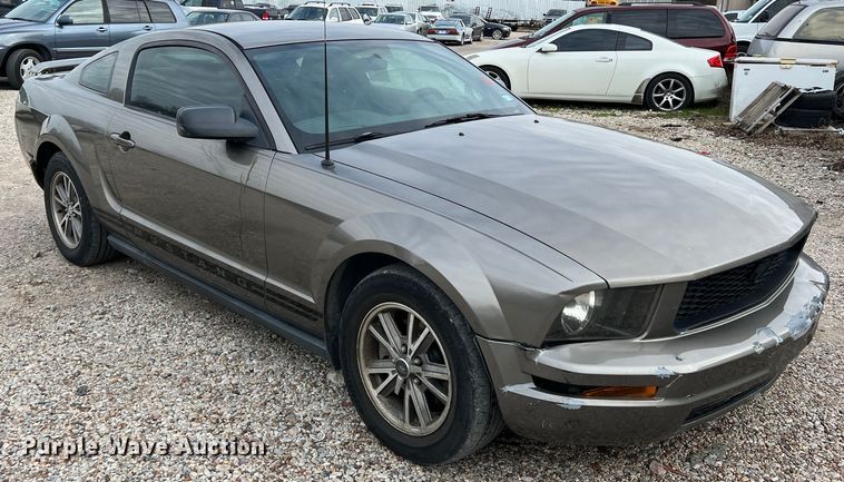 image for item DP0002 2005 Ford Mustang