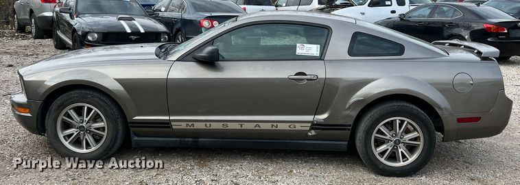 image for item DP0002 2005 Ford Mustang